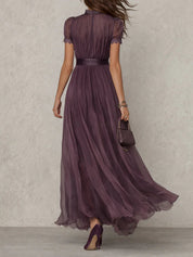 Flavia – Vestido Largo de Chifón con Escote Cruzado y Encaje